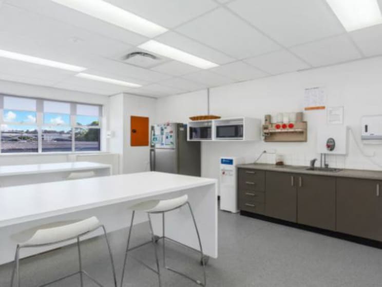 Click to view all images Seven Hills NSW 2147 - Image 3