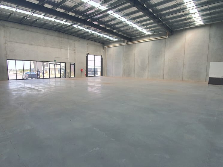 Click to view all images 39 Tallis Circuit Truganina VIC 3029 - Image 3