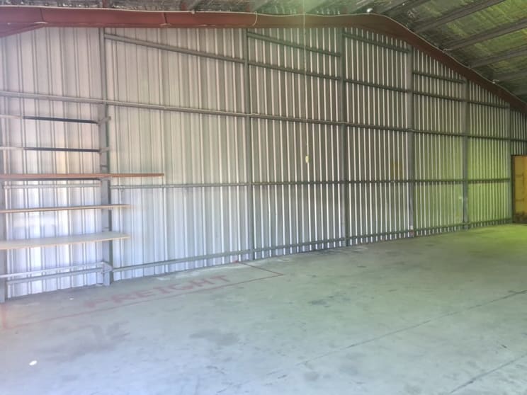 Click to view all images Bay 4/1 Elizabeth Avenue Taree NSW 2430 - Image 2