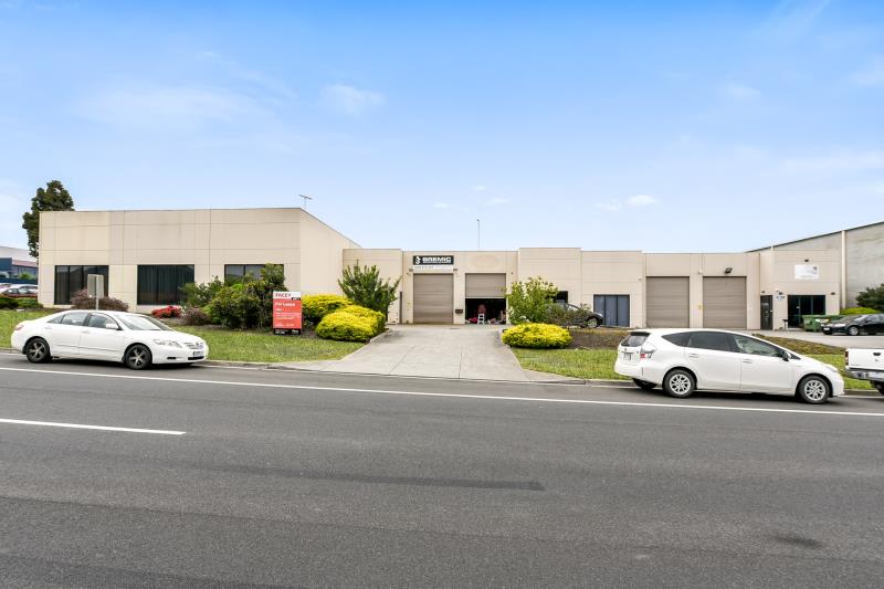 Click to view all images Unit 3/88 Star Crescent Hallam VIC 3803 - Image 1