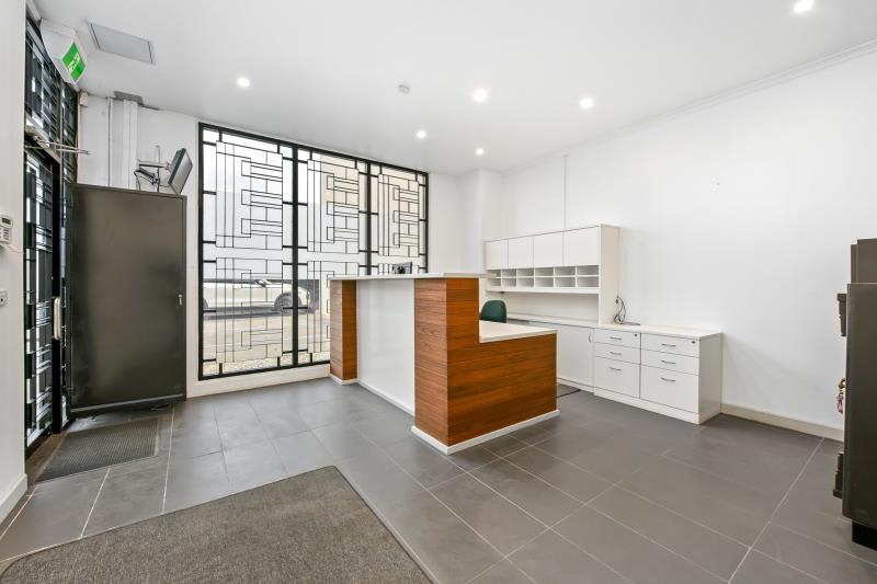 Click to view all images Unit 3/88 Star Crescent Hallam VIC 3803 - Image 2
