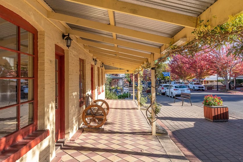 Click to view all images 19 Mount Barker Road Hahndorf SA 5245 - Image 3