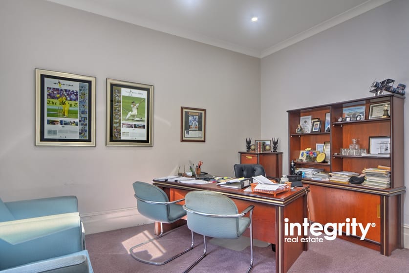 Click to view all images 15 Moss Street Nowra NSW 2541 - Image 3