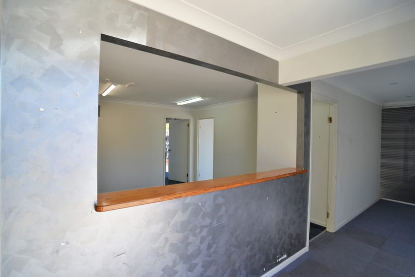 Click to view all images 1/34-36 Nealdon Drive Meadowbrook QLD 4131 - Image 2