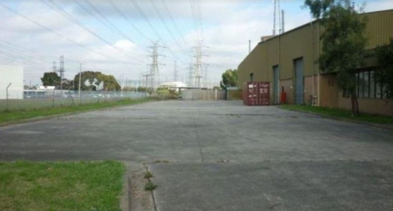 Click to view all images 51 Temple Drive Thomastown VIC 3074 - Image 3