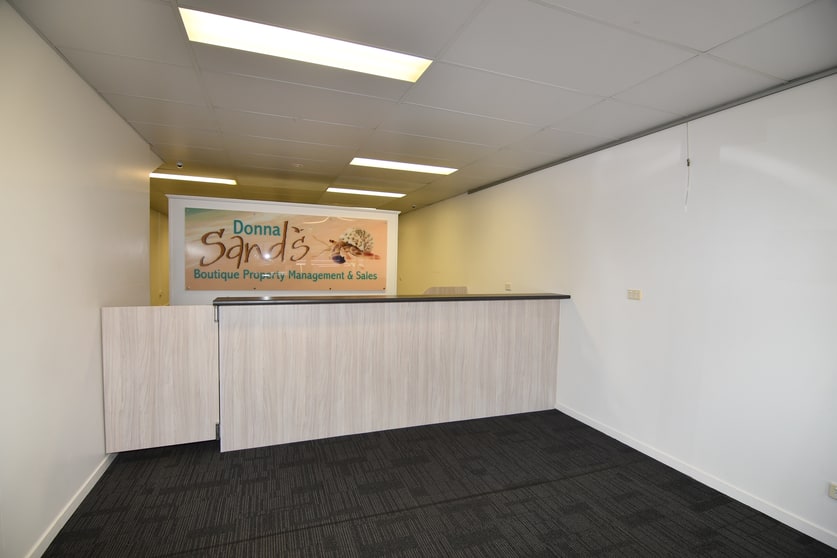 Click to view all images 2/106 Charters Towers Road Hermit Park QLD 4812 - Image 3