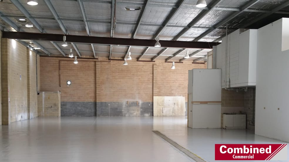 Click to view all images 1/4 Shaw Road Ingleburn NSW 2565 - Image 3