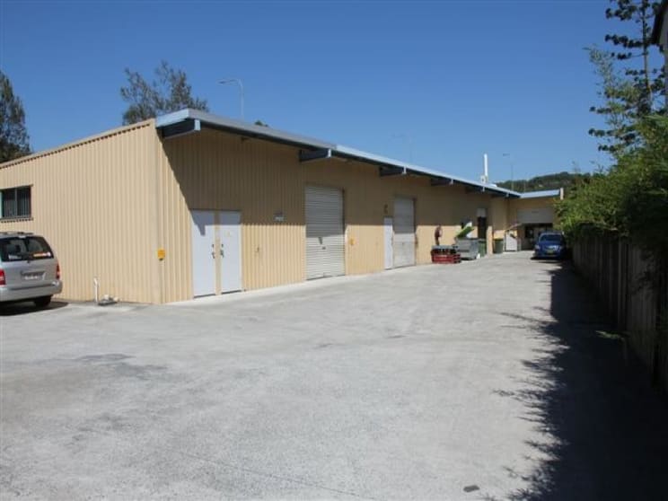 Click to view all images 2/45 Tallebudgera Creek Road Burleigh Heads QLD 4220 - Image 1