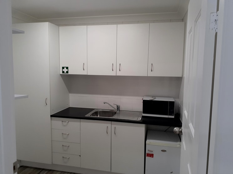 Click to view all images 4/17-19 Industrial Road Oak Flats NSW 2529 - Image 1