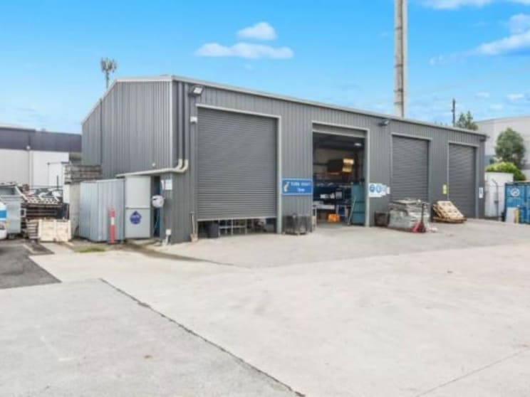 Click to view all images Seven Hills NSW 2147 - Image 3