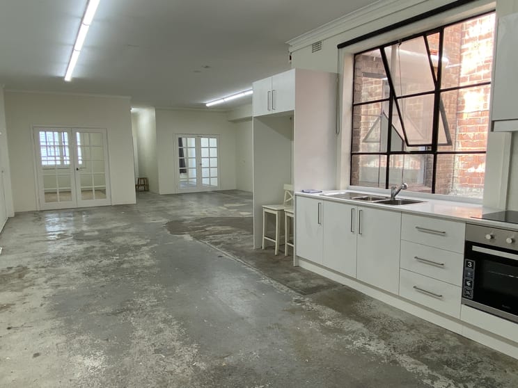Click to view all images 3/72 Wyndham St Alexandria NSW 2015 - Image 2