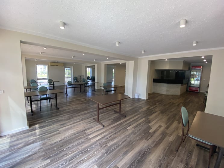Click to view all images 473-475 Esplanade Torquay QLD 4655 - Image 2