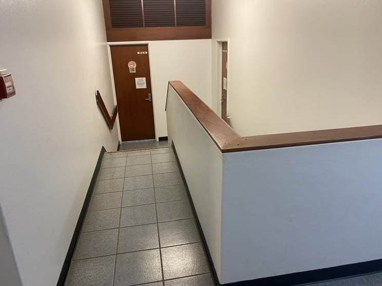 Click to view all images 10/160 Bolsover Street Rockhampton City QLD 4700 - Image 3