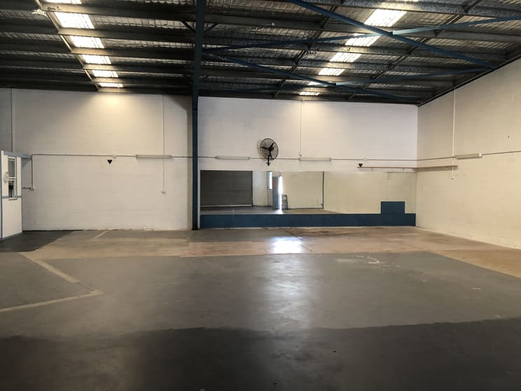 Click to view all images Unit 2/12 Keona Circuit Coffs Harbour NSW 2450 - Image 3