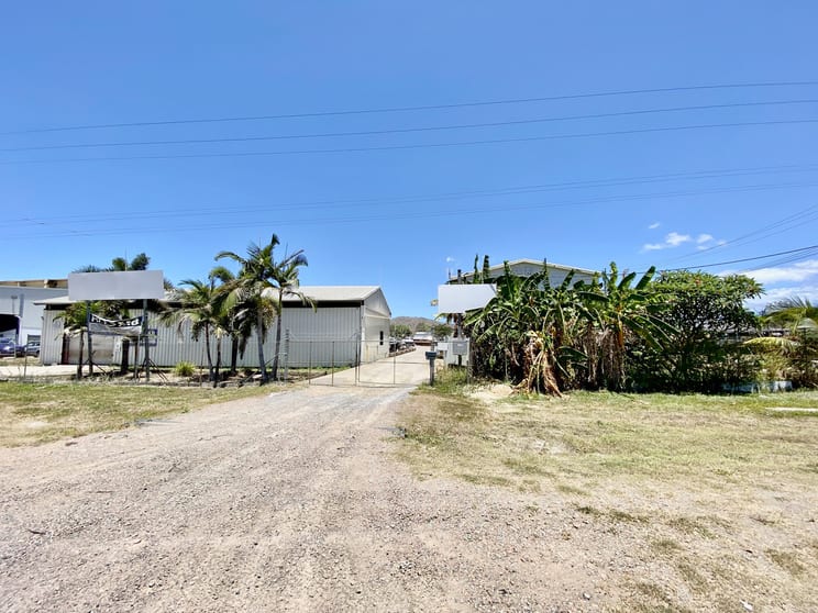 Click to view all images 11-13 Hunter Street Stuart QLD 4811 - Image 3