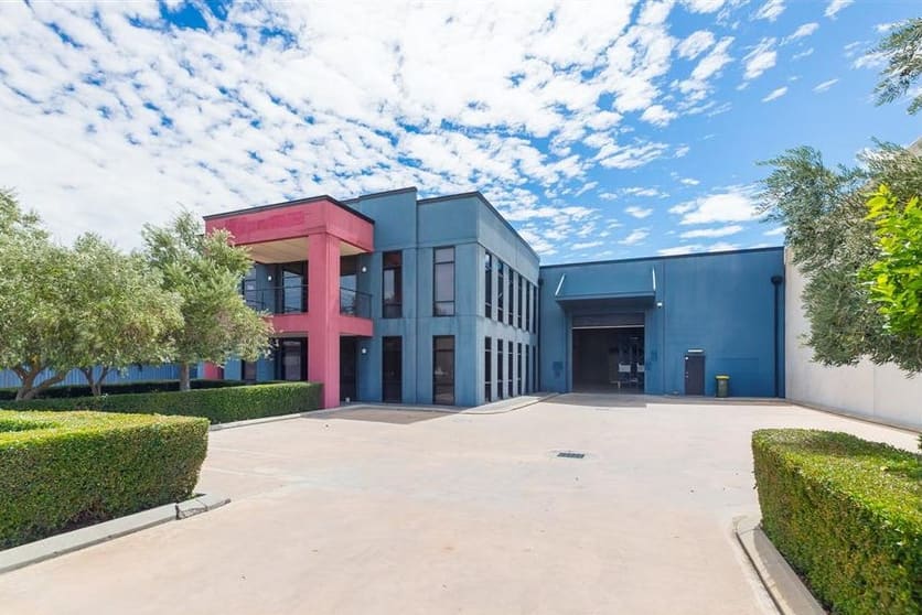 Click to view all images 65 Boulder Road Malaga WA 6090 - Image 1