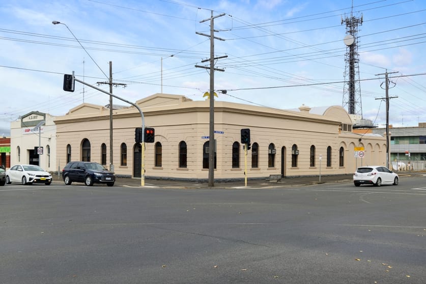 Click to view all images 309 Dana Street Ballarat Central VIC 3350 - Image 1