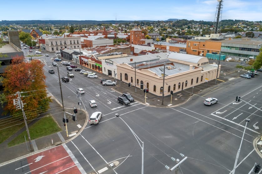 Click to view all images 309 Dana Street Ballarat Central VIC 3350 - Image 2