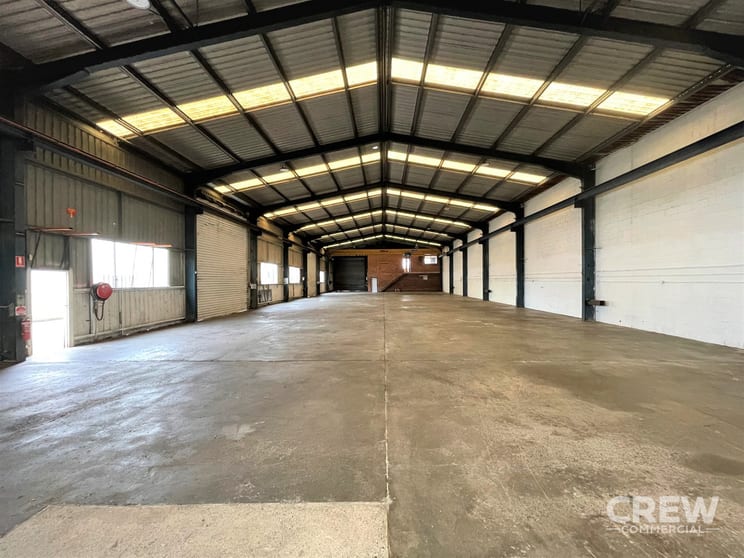 Click to view all images 27 Suscatand Street Rocklea QLD 4106 - Image 2