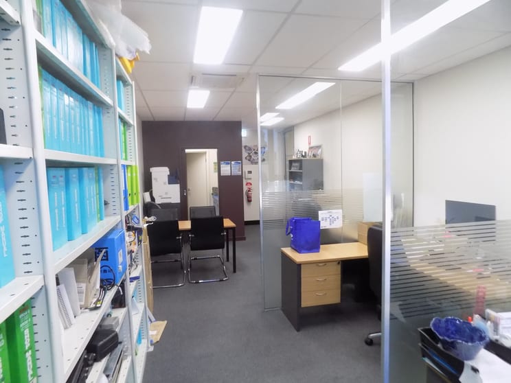 Click to view all images 8/1176 Nepean Highway Cheltenham VIC 3192 - Image 2