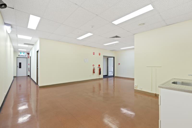 Level 1 Unit 1/197 Richardson Road Kawana QLD 4701 - Image 2