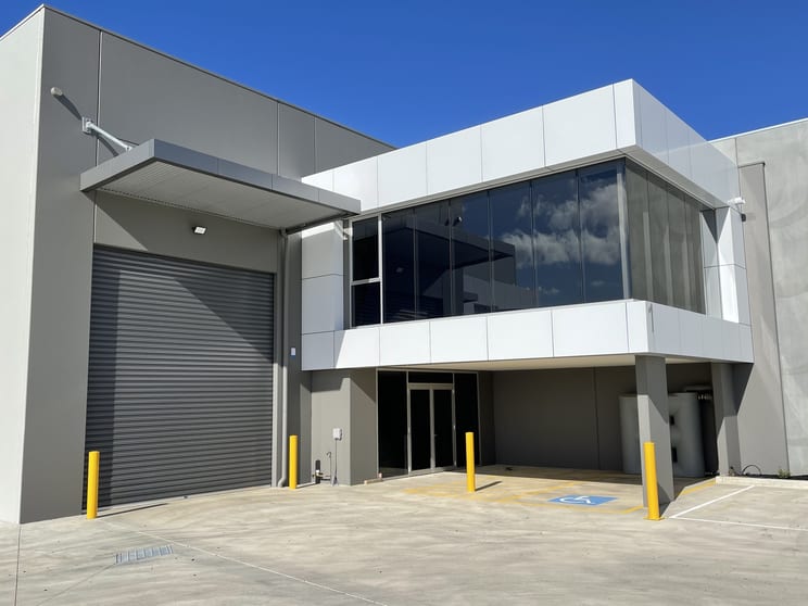 Click to view all images Unit 1/17 Trafalgar Rd Epping VIC 3076 - Image 1