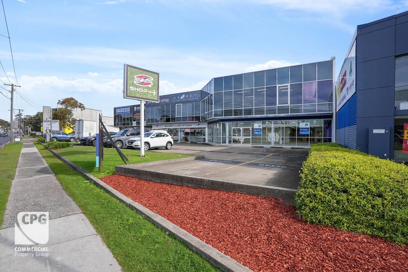 Click to view all images Unit 1/181-187 Taren Point Road Caringbah NSW 2229 - Image 1