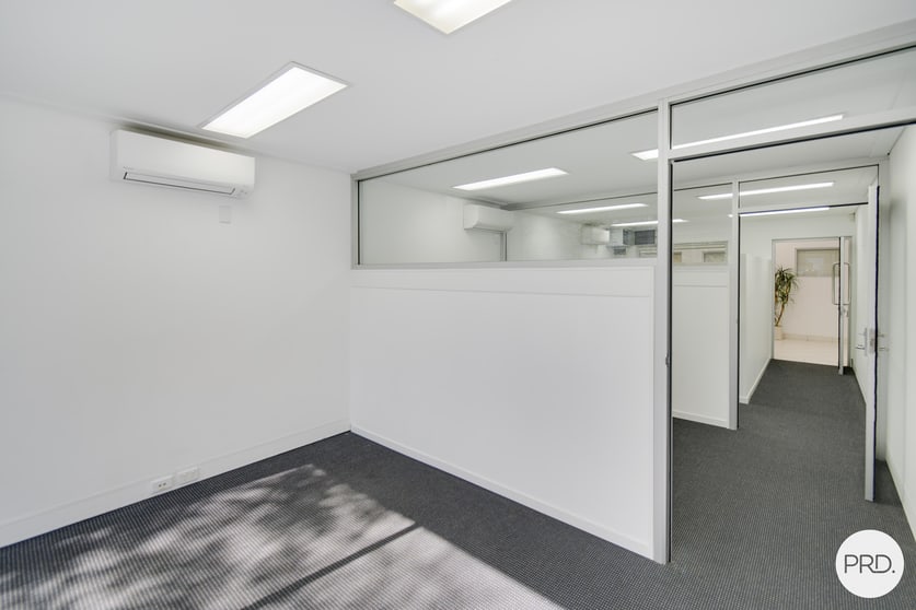 Click to view all images 8/56 Griffith Street Coolangatta QLD 4225 - Image 2