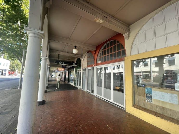 Click to view all images 35 East Row City ACT 2601 - Image 2