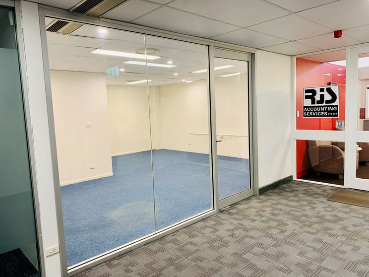 Click to view all images 20/97 Poinciana Avenue Tewantin QLD 4565 - Image 2