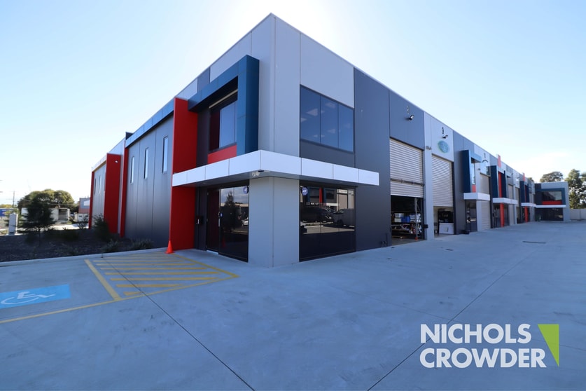 Click to view all images 8/16 Carbine Way Mornington VIC 3931 - Image 1