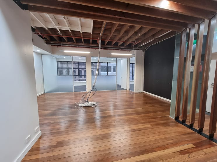 Click to view all images 4/142 Clarence Street Sydney NSW 2000 - Image 2