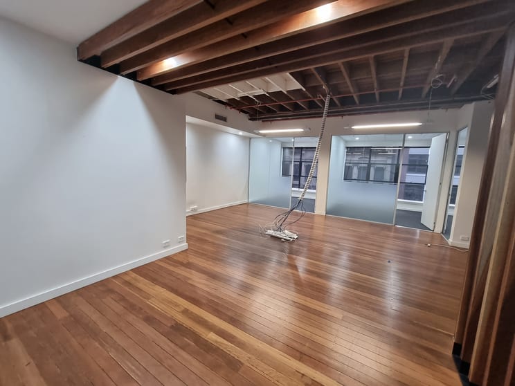 Click to view all images 4/142 Clarence Street Sydney NSW 2000 - Image 3