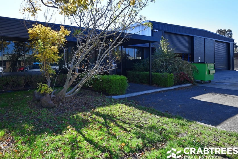 Click to view all images 37 Miles Street Mulgrave VIC 3170 - Image 1