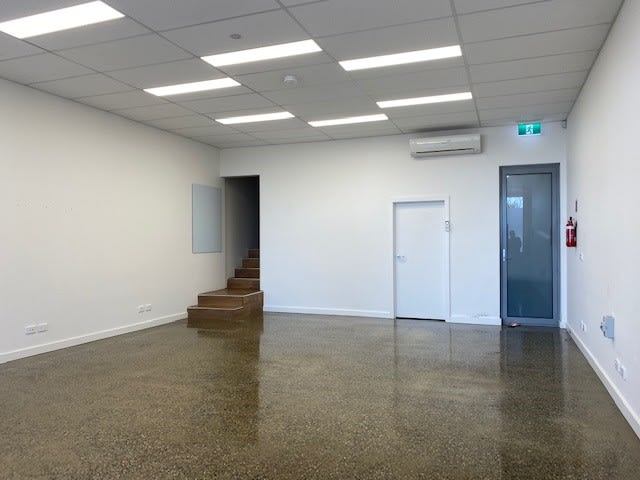 Click to view all images 43 Clunies Ross Crescent Mulgrave VIC 3170 - Image 3