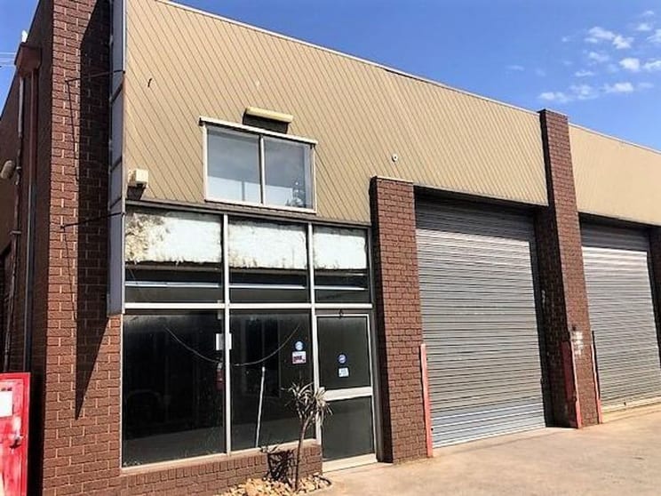 Click to view all images 6/67-71 Russell Street Werribee VIC 3030 - Image 2
