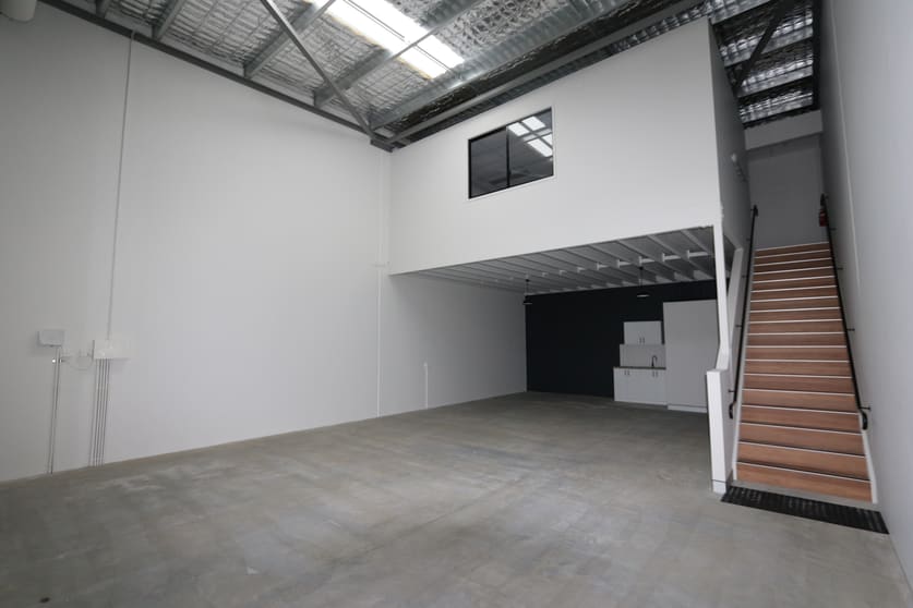 Click to view all images 5/15-17 Ramly Drive Burleigh Heads QLD 4220 - Image 3