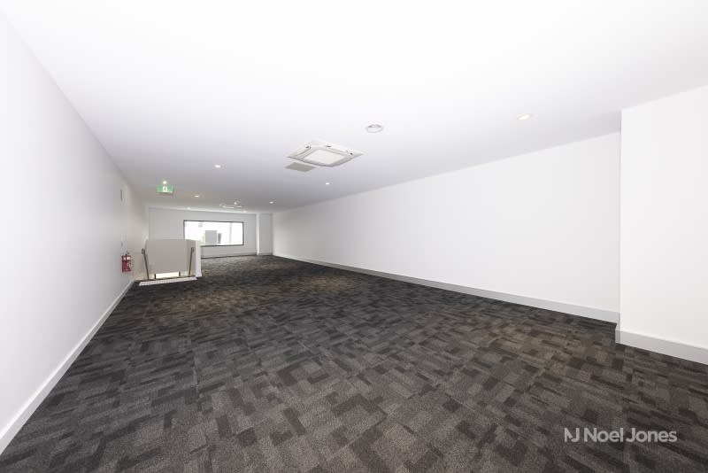 Click to view all images 694A Doncaster Road Doncaster VIC 3108 - Image 3