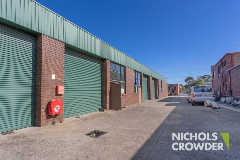 Click to view all images 4/6 Shearson Crescent Mentone VIC 3194 - Image 2