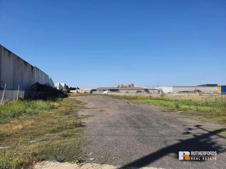 Click to view all images 20 Hume Road Laverton North VIC 3026 - Image 2