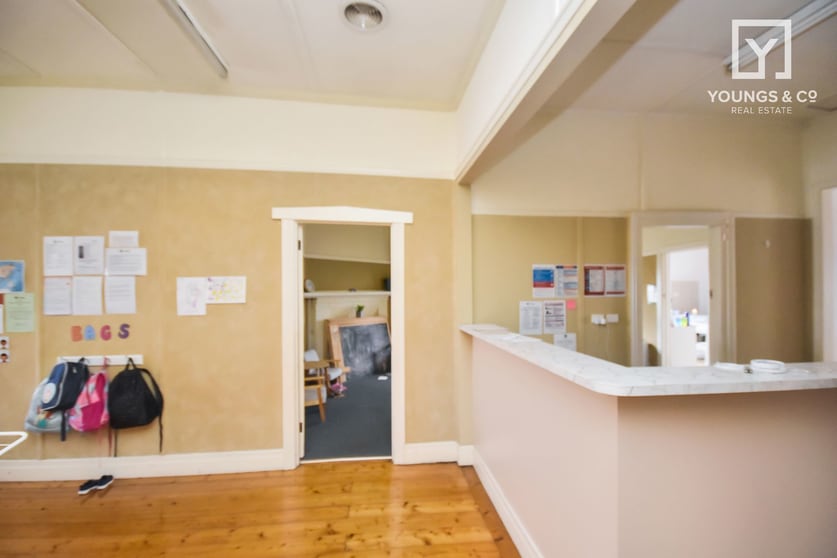 Click to view all images Unit 1/29 Wyndham St Shepparton VIC 3630 - Image 3