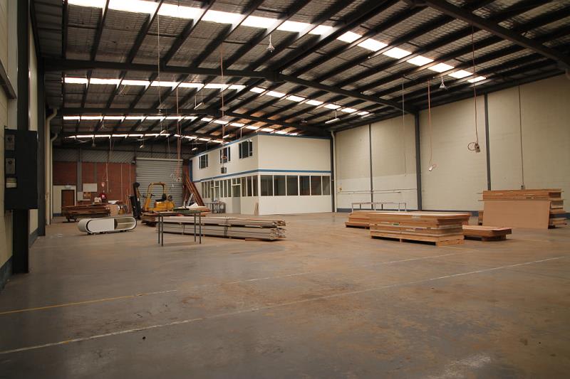 Click to view all images 18 Brooklyn Avenue Dandenong VIC 3175 - Image 2