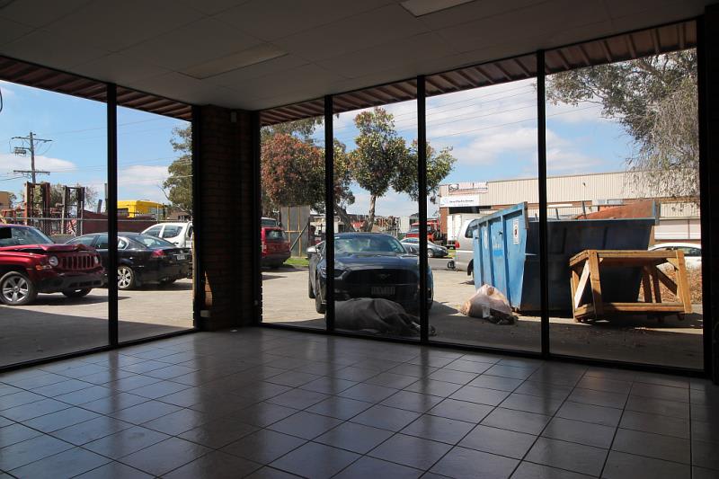 Click to view all images 18 Brooklyn Avenue Dandenong VIC 3175 - Image 3