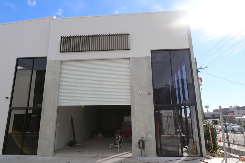 Click to view all images 1/15-17 Ramly Drive Burleigh Heads QLD 4220 - Image 2