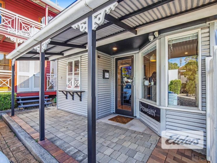 Click to view all images 15 Latrobe Terrace Paddington QLD 4064 - Image 1