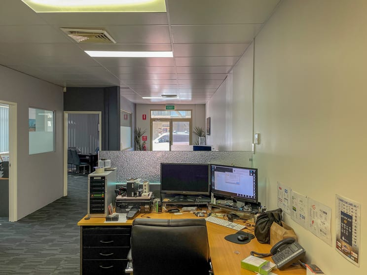 Click to view all images Unit 1/1 Victoria Street Bunbury WA 6230 - Image 1