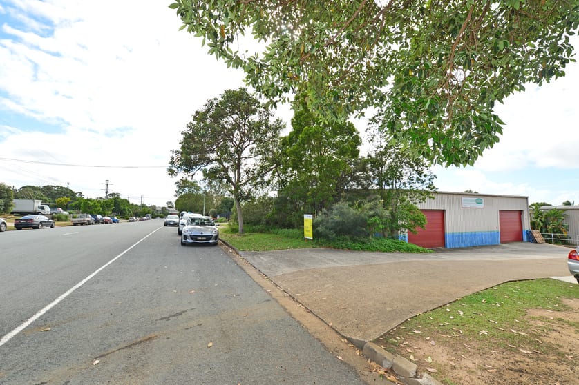 Click to view all images Unit 1/35 Rene Street Noosaville QLD 4566 - Image 2