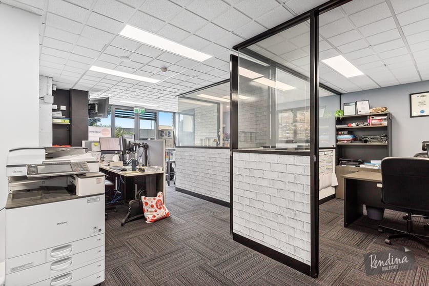 Click to view all images 9/31 Taylor Street Moonee Ponds VIC 3039 - Image 2
