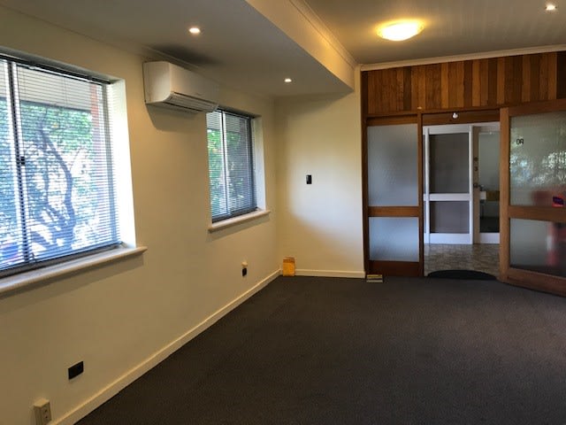Click to view all images 1/2 Kincraig Crescent Modbury SA 5092 - Image 2