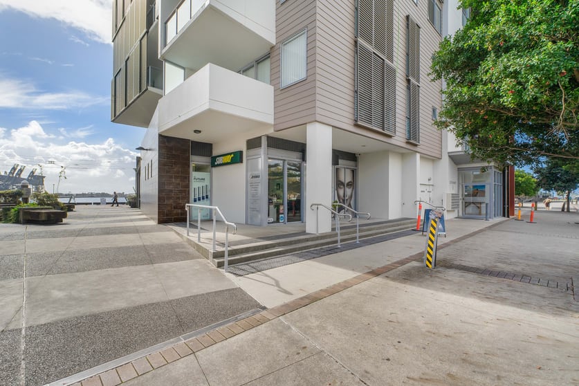 Click to view all images 3a/5 Honeysuckle Drive Newcastle NSW 2300 - Image 2